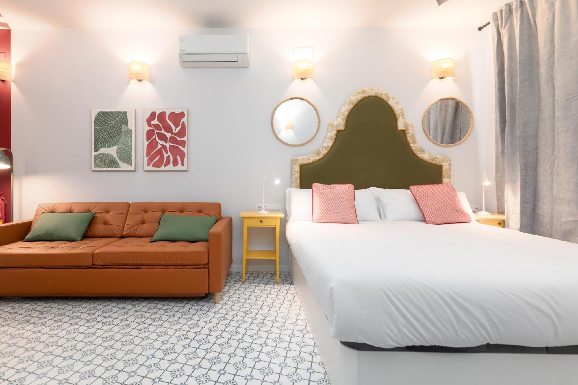 The Little Village Apartments Valencia Bagian luar foto