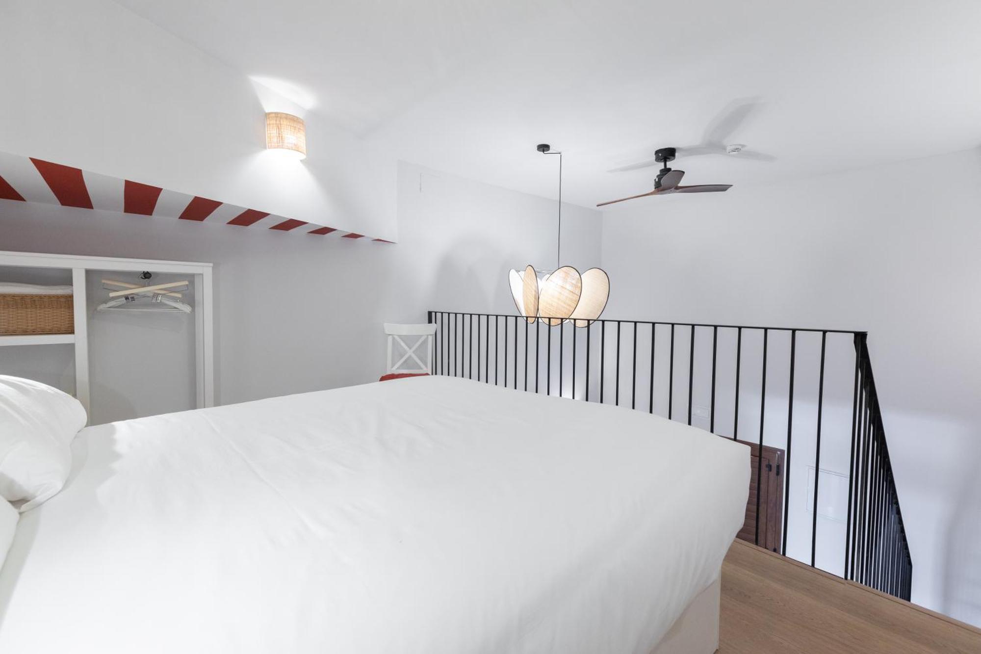 The Little Village Apartments Valencia Bagian luar foto