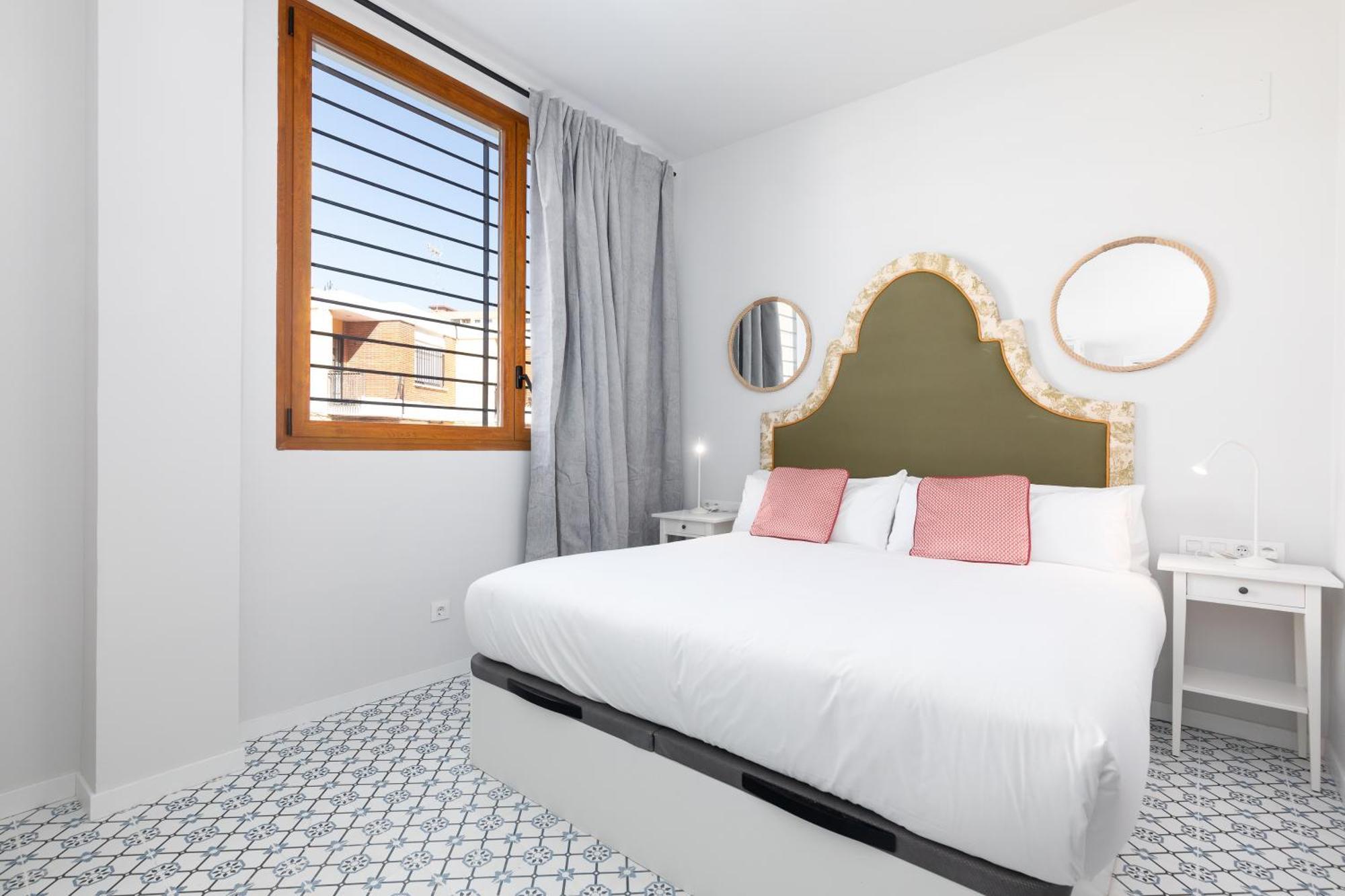 The Little Village Apartments Valencia Bagian luar foto