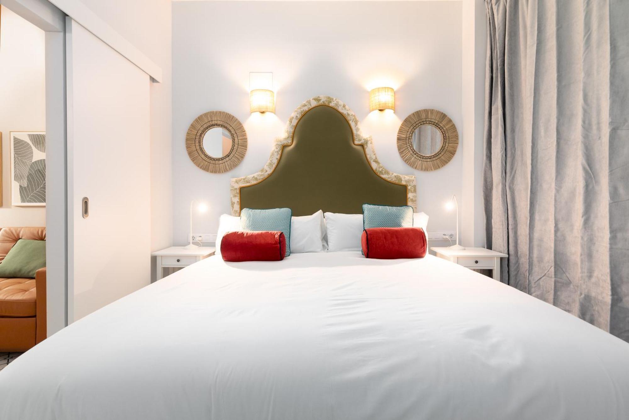 The Little Village Apartments Valencia Bagian luar foto