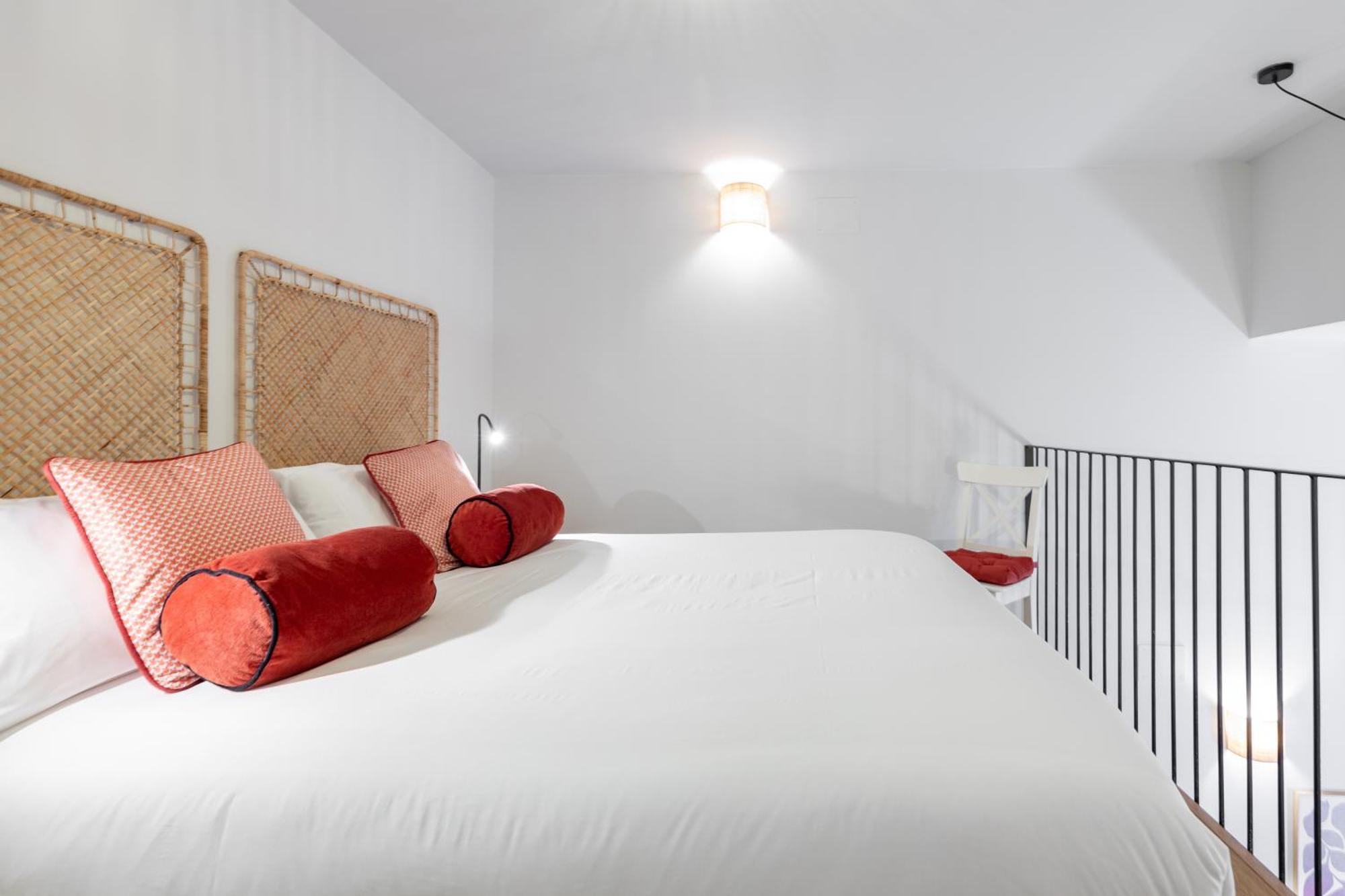 The Little Village Apartments Valencia Bagian luar foto