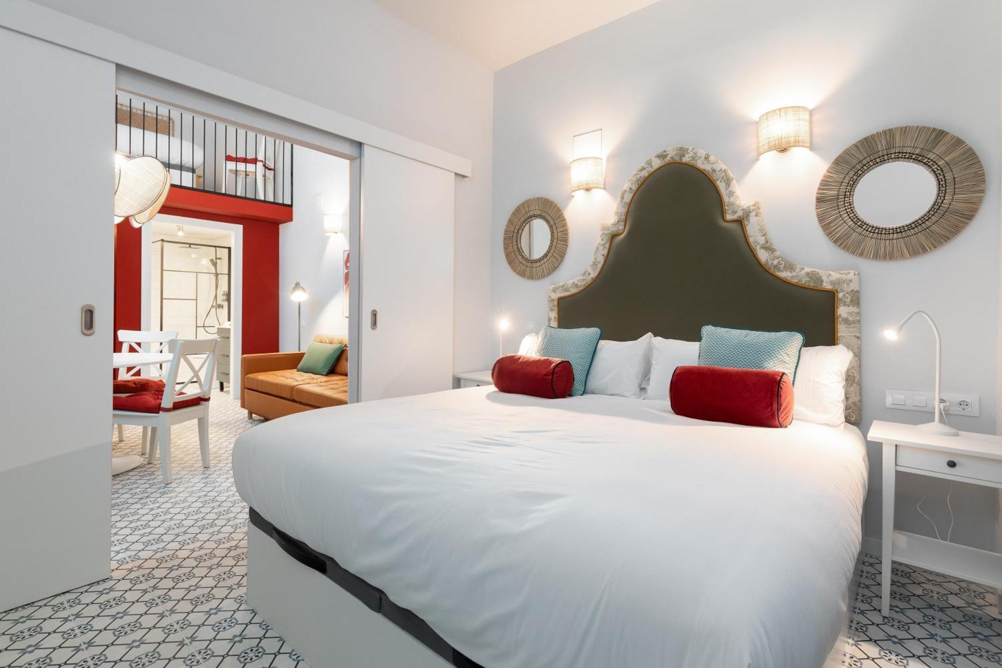 The Little Village Apartments Valencia Bagian luar foto